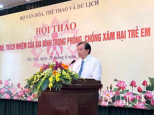 Thứ trưởng Bộ VHTTDL Tạ Quang Đông phát biểu tại hội thảo